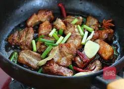 Illustration of how to make chestnut roasted pork ribs 8