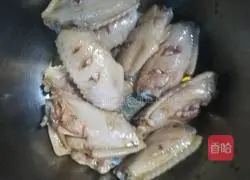 Illustration of how to make Coke Chicken Wings 8