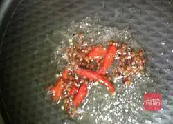 Spicy Illustration of how to make crayfish 3