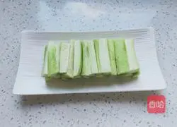 Illustration of how to make steamed eggplant with luncheon meat 2