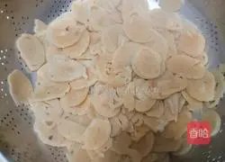 Meat Illustration of how to make shredded fried fish noodles 6