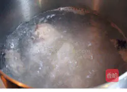 Illustration of how to make dry pot spareribs 2