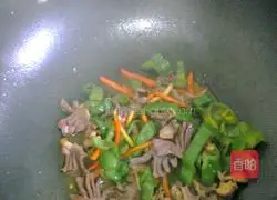 Illustration of how to make fried duck gizzards with green pepper 6