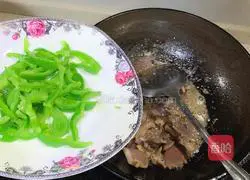 Illustration of how to cook duck gizzards with pepper 9