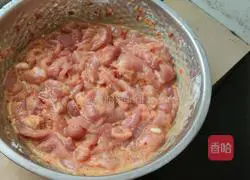 Illustration of how to make improved boiled pork slices 2