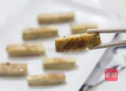 Illustration of how to make broccoli chicken strips 7