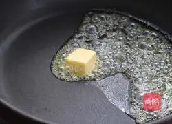 Illustration of how to make pan-fried bacon enoki mushroom rolls 7