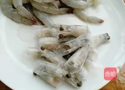 Illustration of how to make shrimps, eggs and fried peas 5