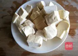 Illustration of how to stir-fry razor clam meat with dried beans 4