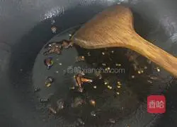 Illustration of how to make spicy and sour cabbage crystal powder 5