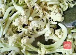 Illustration of how to make spicy cauliflower 4