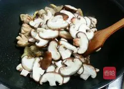 Illustration of how to make stir-fried chicken with mushrooms 4