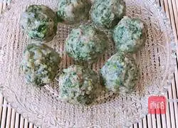 Illustration of how to make shepherd's purse and pork meatballs 12