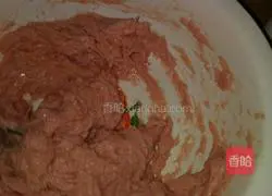 Illustration of how to make lean meatballs 2