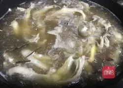 Secret Homemade Soaked Duck Feet Illustration 4