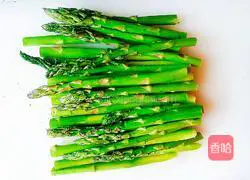 Illustration of how to make bacon and asparagus 3