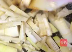 Illustration of braised bamboo shoots in oil 6