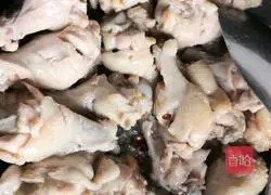 Illustration of braised chicken wing roots 6