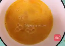 Illustration of how to make cucumber and scrambled eggs 2