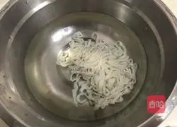 Illustration of Homemade Crispy Black Pepper Sausage 5