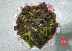 Illustration of how to stir-fry sheep blood 6