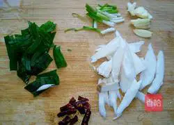 Stir-fried duck with mushrooms Illustration of how to make gizzards 3