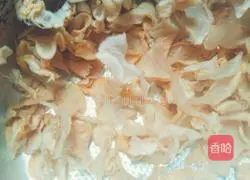 Stew fresh meat with dried radish slices Illustration of how to do it 1