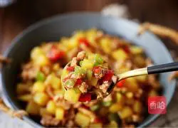 Illustration of how to make minced meat and diced potatoes 14