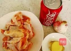 Illustration of how to make Coke-roasted chicken legs 1