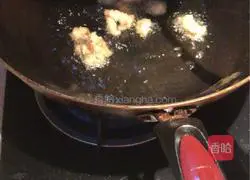 Illustration of how to braise smoked bamboo shoots in oil, shredded smoked bamboo shoots, and stir-fry meat with dried meat 6