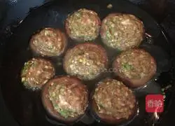 Illustration of how to make meat stuffed with mushrooms 7