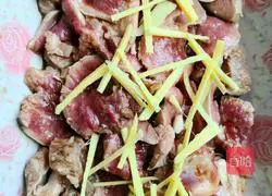 Illustration of how to stir-fry pig meat 2