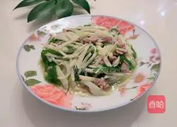 Illustration of how to make fried shredded pork with green pepper and wild rice 7