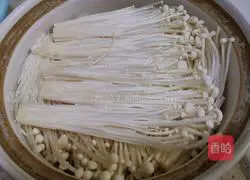 Illustration of how to make radish, enoki mushroom and shrimp stew 4