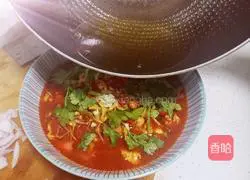 Illustration of the family version of boiled meat 14