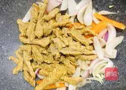 Illustration of how to make black pepper beef tenderloin 6