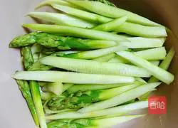 Rosemary and Black Pepper Steak Recipe Illustration 3