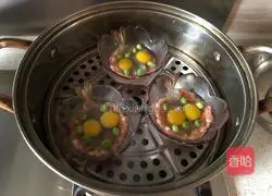 Illustration of how to make blessing eggs 8