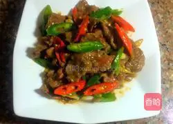 Illustration of how to make fried beef with double peppers 11