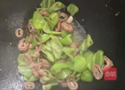 Illustration of how to make spicy pepper sausage 6