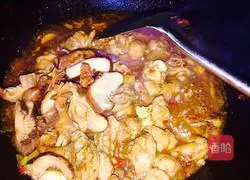 Illustration of how to make roasted chicken with lettuce 9