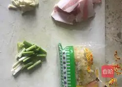 Illustration of making pickled cabbage, vermicelli and frozen tofu 1