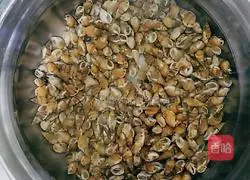 Illustration of how to make spicy fried sea cones 1