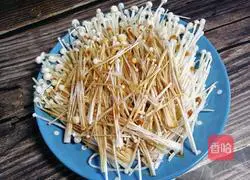 # Steamed Vegetables# Oil-splashed Enoki Mushrooms Recipe Illustration 7