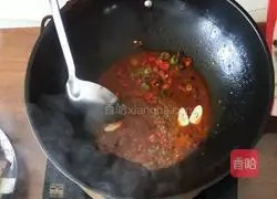 Illustration of how to make spicy and sour duck blood 4