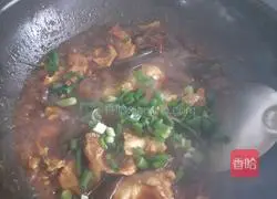 Illustration of how to make braised fish with vermicelli skin 6