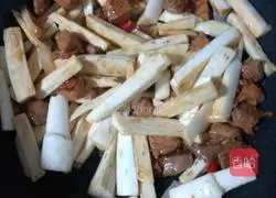 Illustration of how to make diced wild rice diced pork 4 