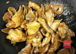 Illustration of how to make chicken stewed with dried potatoes 6