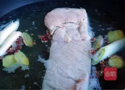 Illustration of how to make twice-cooked pork with green garlic 2