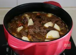 Illustration of Beef Stew with Taro and Cherry Tomatoes 12